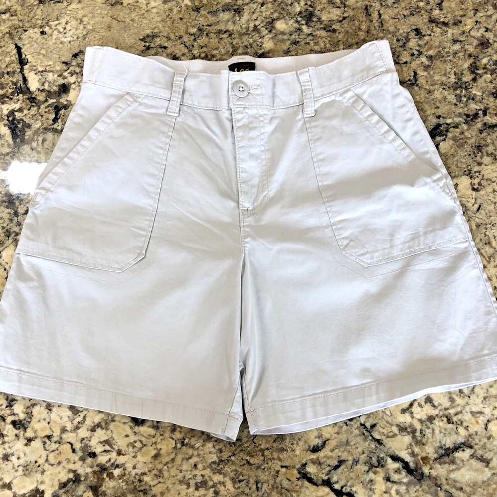 Size 31 X 6.5 Lee Womens Casual Shorts Light Grey Half Stretchy Waist BD